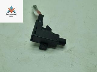 выключатель концевой (концевик) Volkswagen Touareg 1 поколение 2004, 5.0 л., дизель, АКПП, чёрный, внедорожник 5 дв., 1J0947561