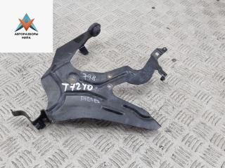 кронштейн (крепление) Volkswagen Touareg 1 поколение 2004, 5.0 л., дизель, АКПП, чёрный, внедорожник 5 дв., 7L0819750C