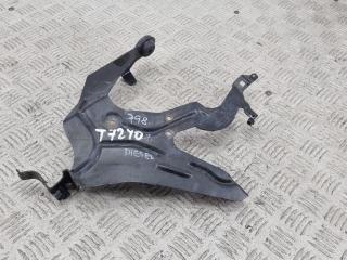 кронштейн (крепление) Volkswagen Touareg 2004, 5.0 л., дизель, АКПП, чёрный, внедорожник 5 дв., 7L0819750C