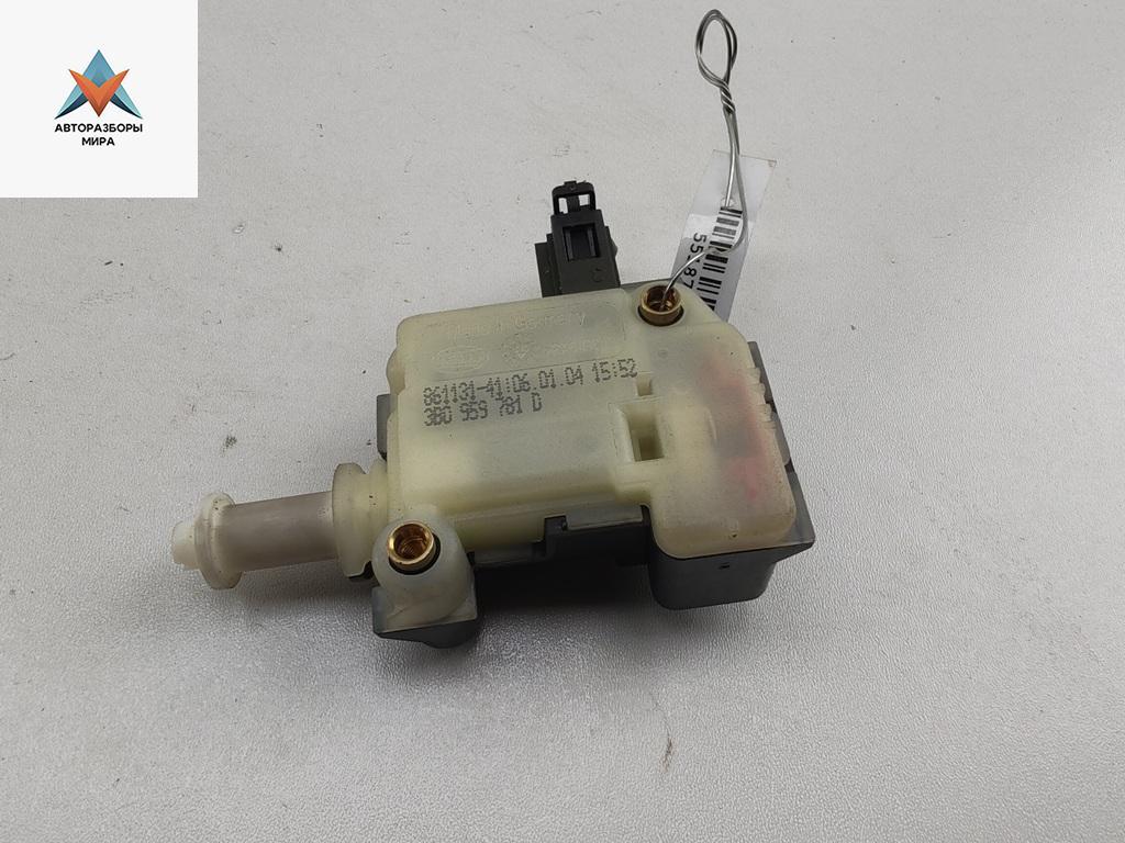 активатор замка багажника Volkswagen Touareg 1 поколение 2004, 5.0 л., дизель, АКПП, чёрный, внедорожник 5 дв., 3B0959781 - фото №1