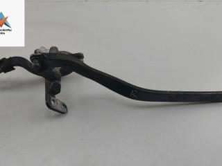 петля крышки багажника Volkswagen Touareg 1 поколение 2004, чёрный, внедорожник 5 дв., 7L6827028