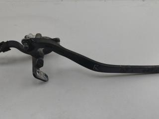 петля крышки багажника Volkswagen Touareg 1 поколение 2004, чёрный, внедорожник 5 дв., 7L6827028