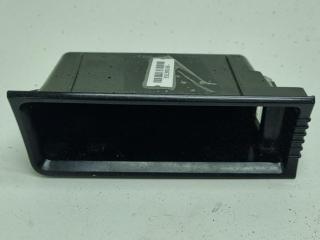 пепельница Volkswagen Passat B6 2006, 2.0 л., дизель, МКПП, красный, универсал, 3C0863077