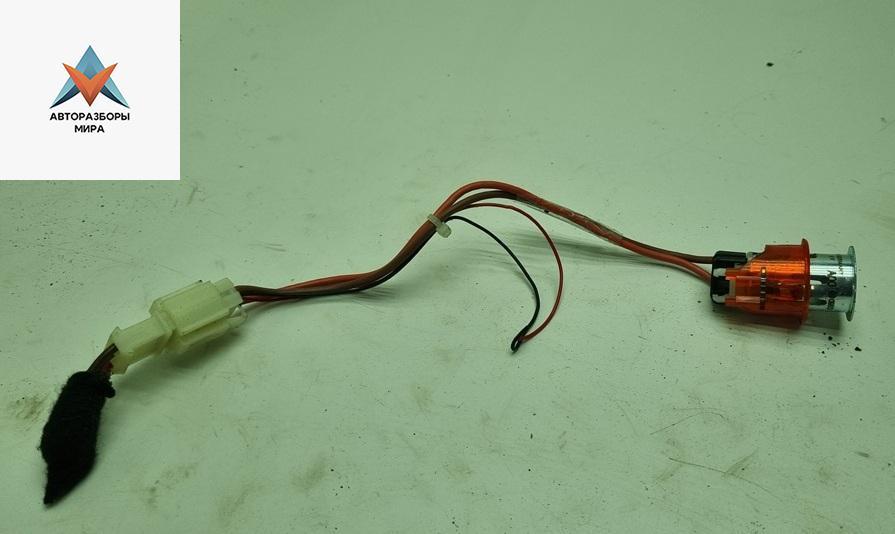 прикуриватель Volkswagen Touareg 1 поколение 2004, 5.0 л., дизель, АКПП, чёрный, внедорожник 5 дв., 7L6919309 - фото №1