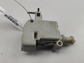 активатор замка багажника Volkswagen Passat B5 1999, 1.9 л., дизель, МКПП, синий, универсал, 3B0959781