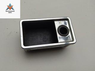 пепельница BMW 5 серия E39 [рестайлинг] 2000, 2.5 л., бензин, МКПП, чёрный, универсал, 8184516