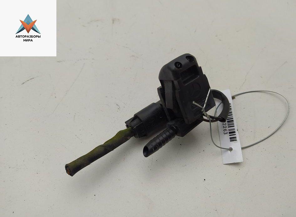 форсунка омывателя лобового стекла Mercedes-Benz C-Класс W203/S203/CL203 2002, 2.2 л., дизель, АКПП, синий, универсал - фото №1