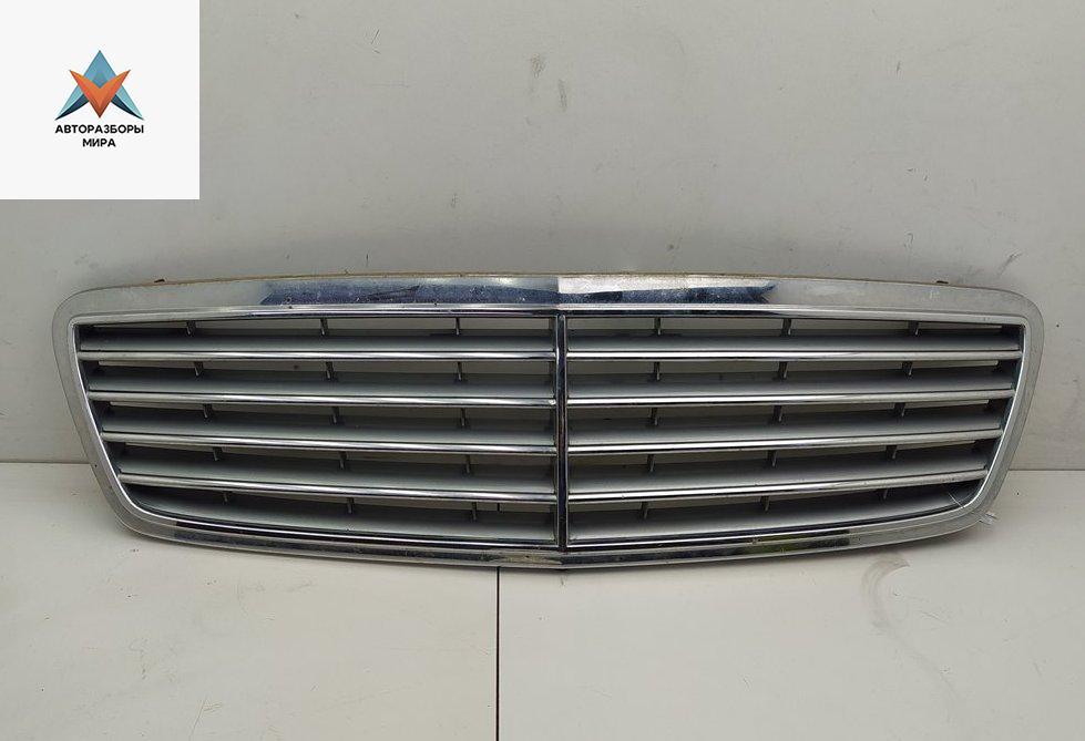 решетка радиатора Mercedes-Benz C-Класс W203/S203/CL203 2001, серый, универсал, 2038800183 - фото №1