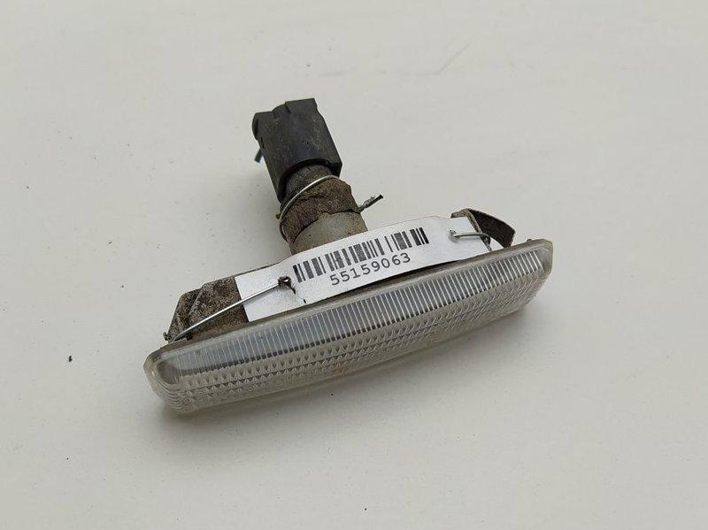 повторитель передний правый BMW 5 E39 2002, 2.2 л., бензин, АКПП, зелёный, универсал, 2696299