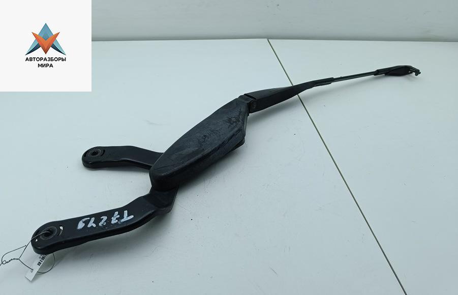 Щеткодержатель (поводок стеклоочистителя) передний Mercedes-Benz E-Класс W211/S211 2003, 2.2 л., дизель, МКПП, бежевый, универсал, 2118201244 - фото №1