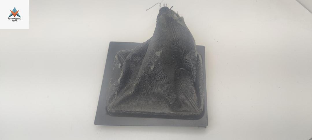 чехол рычага КПП Audi 100 4A/C4 1992, 2.3 л., бензин, МКПП, белый, седан, 4A0863279E - фото №1