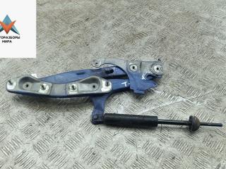 петля капота левая Mercedes-Benz C-Класс W202/S202 1996, синий, седан, 2028800128