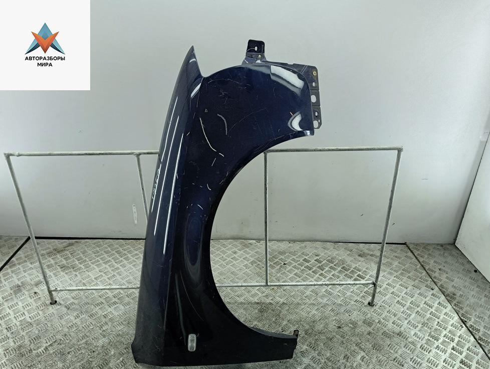 крыло переднее правое Audi A6 4B/C5 1997, 2.4 л., бензин, МКПП, синий, седан - фото №1