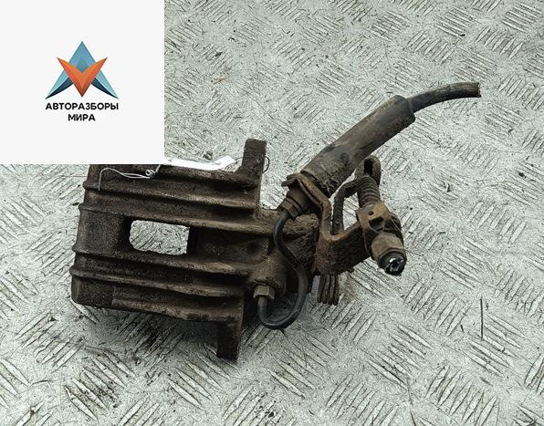 суппорт задний правый Audi A3 8P 2003, 1.6 л., бензин, МКПП, серый, хетчбэк 3 дв. - фото №1