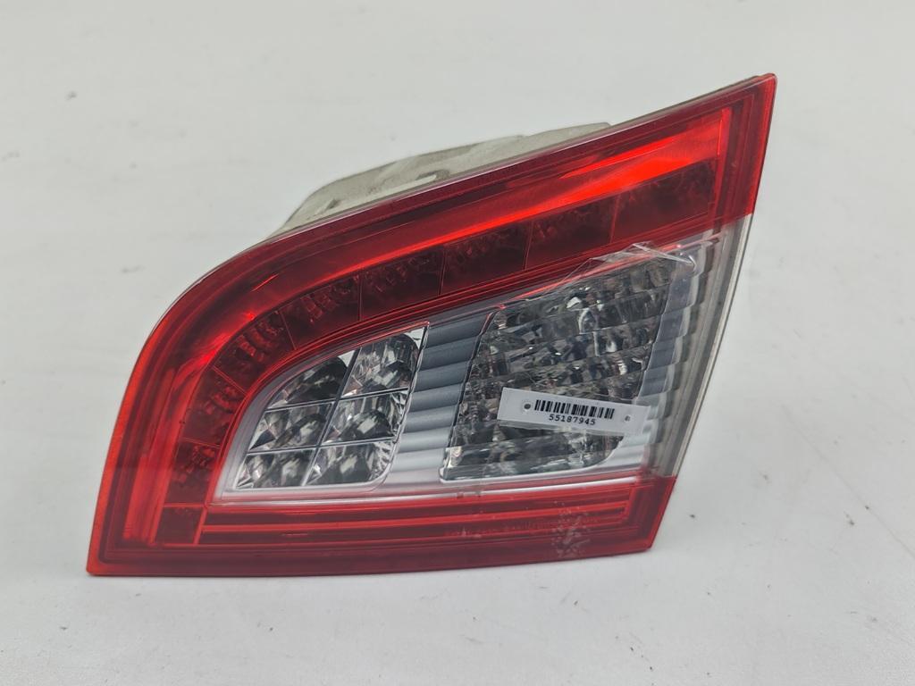 фонарь крышки багажника правый Peugeot 508 1 поколение 2011, 2.0 л., дизель, МКПП, чёрный, универсал, 9686780680 - фото №1