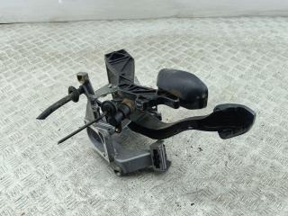 узел педальный (блок педалей) Volkswagen Passat B5 1998, 1.8 л., бензин, МКПП, красный, седан