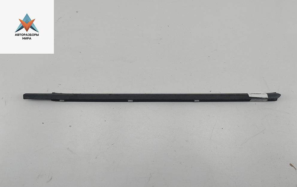 Молдинг стекла двери наружный Mercedes-Benz C-Класс W202/S202 1996, 2.0 л., бензин, МКПП, синий, седан - фото №1