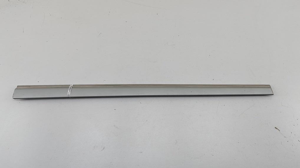 молдинг двери передней правой Mercedes-Benz C W203 2001, 2.6 л., бензин, АКПП, серый, универсал, 2036905062