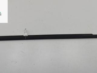 Молдинг стекла двери задней правой наружный Mercedes-Benz M-Class ML W164 2005, 3.0 л., дизель, АКПП, чёрный, внедорожник 5 дв., 1646902280