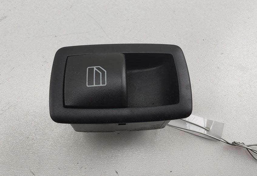 кнопка стеклоподъемника заднего левого Mercedes-Benz M-Class ML W164 2005, 3.0 л., дизель, АКПП, чёрный, внедорожник 5 дв., 2518200510 - фото №1