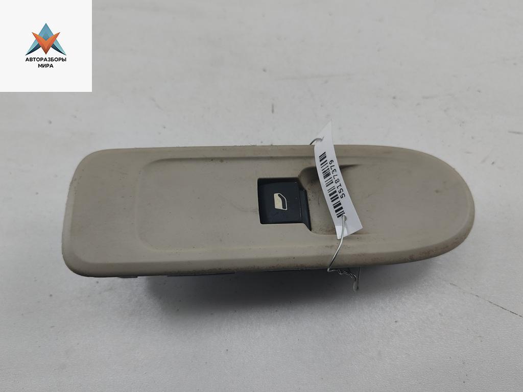 кнопка стеклоподъемника переднего правого Peugeot 508 1 поколение 2011, 2.0 л., дизель, МКПП, чёрный, универсал, 9666110280 - фото №1