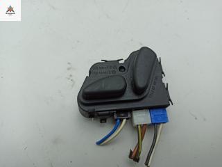 Ручка регулировки спинки сиденья Mercedes-Benz E-Класс W211/S211 2003, 2.2 л., дизель, МКПП, бежевый, универсал, 2108213851