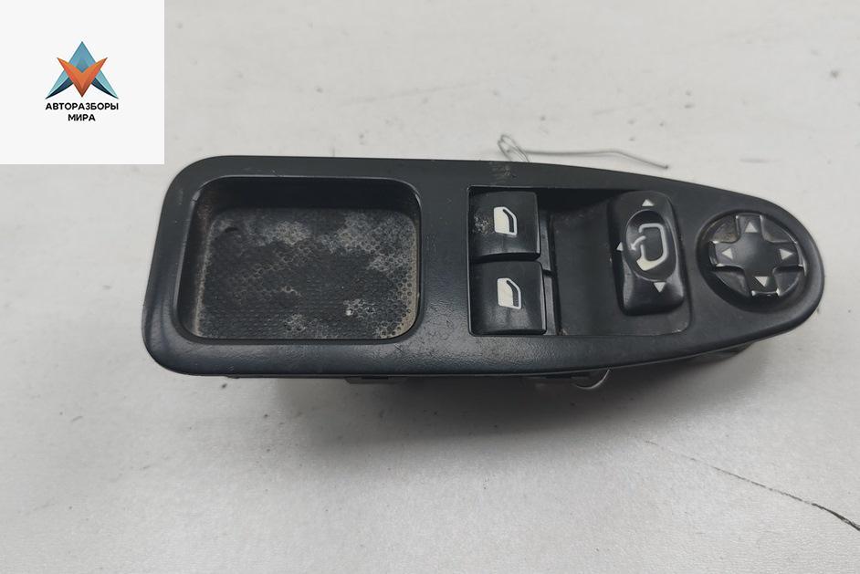 блок управления стеклоподъемниками Peugeot Expert 2 поколение 2011, 2.0 л., дизель, МКПП, белый, фургон, E30641-02 - фото №1