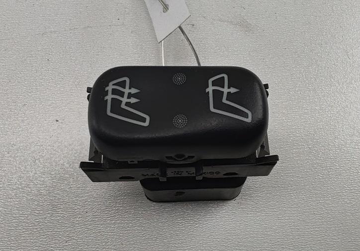 кнопка обогрева сидений Mercedes-Benz M-Class ML W163 1999, 4.3 л., бензин, АКПП, чёрный, внедорожник 5 дв., 1638200210