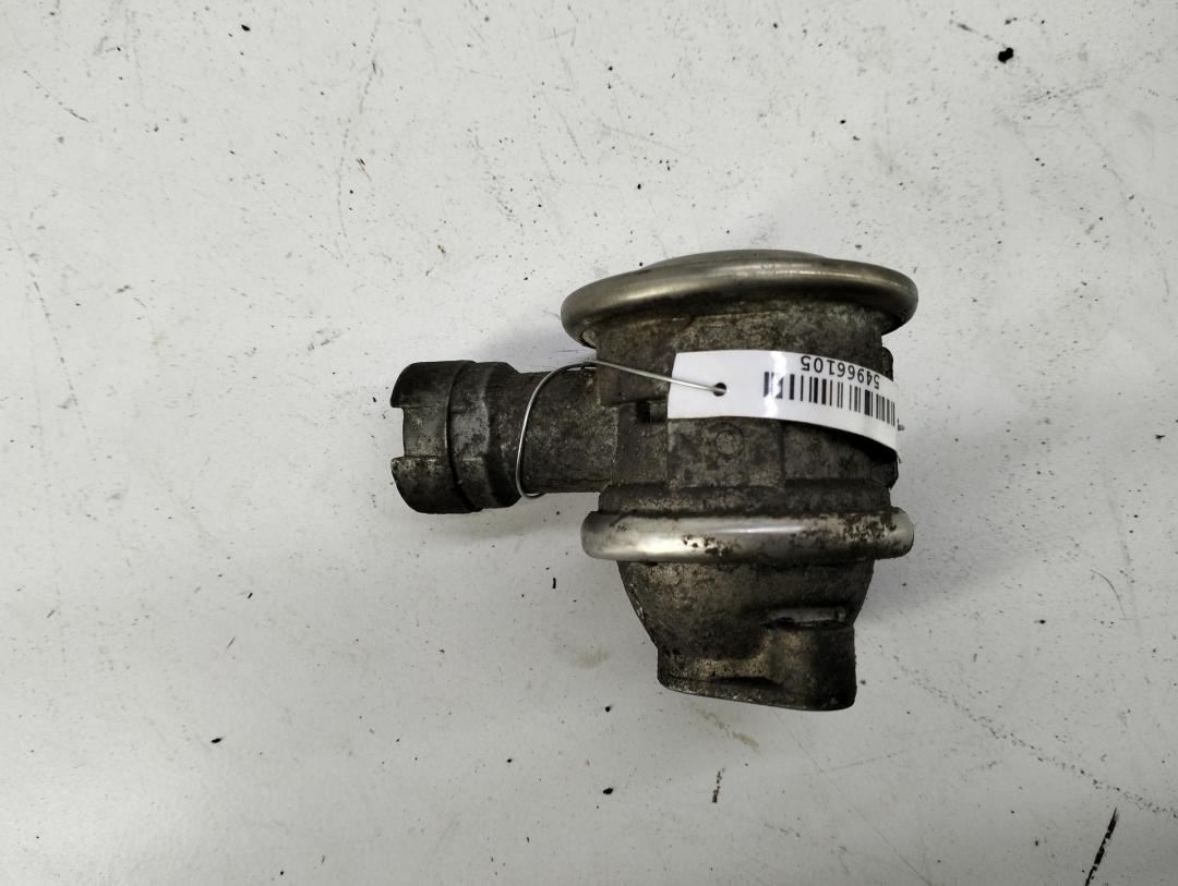 клапан EGR Volkswagen Golf 4 поколение 2002, 2.0 л., бензин, МКПП, чёрный, хетчбэк 5 дв., 06A131351 - фото №1