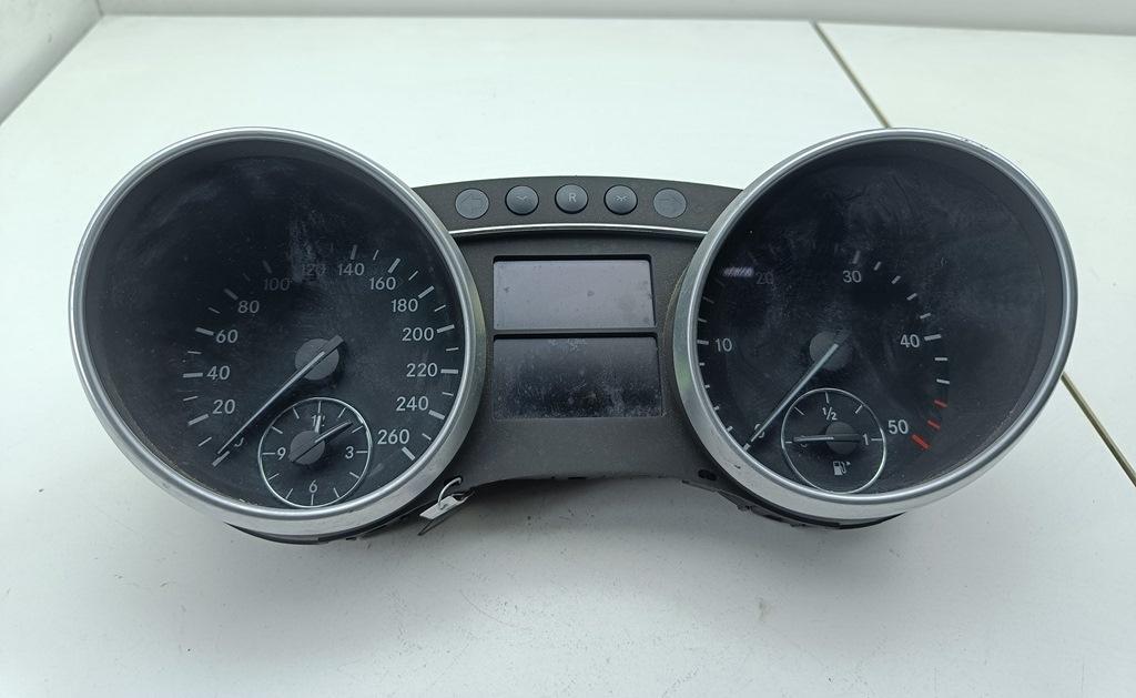 приборная панель Mercedes-Benz M-Class ML W164 2005, 3.0 л., дизель, АКПП, чёрный, внедорожник 5 дв., 1645404147