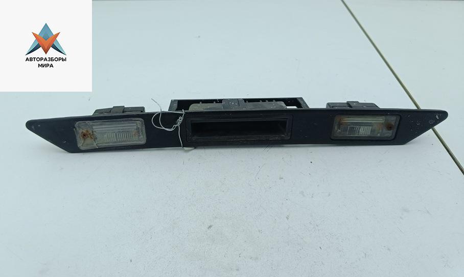 подсветка номера Audi A4 B7 2005, 2.5 л., дизель, АКПП, серый, универсал, 8P4827574 - фото №1