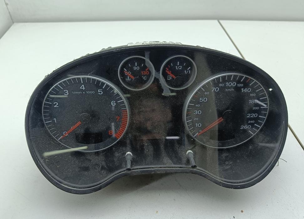 приборная панель Audi A3 8P 2003, 1.6 л., бензин, МКПП, серый, хетчбэк 3 дв., 8P0920900C