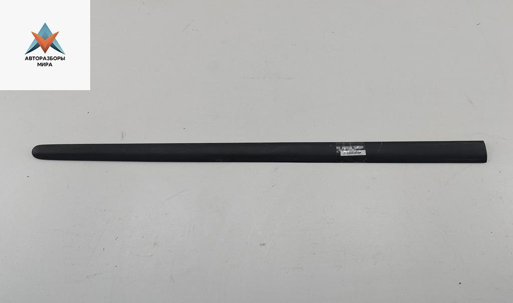 молдинг двери передней правой Volkswagen Golf 5 поколение 2004, 1.6 л., бензин, АКПП, серый, хетчбэк 5 дв., 1K4853515 - фото №1