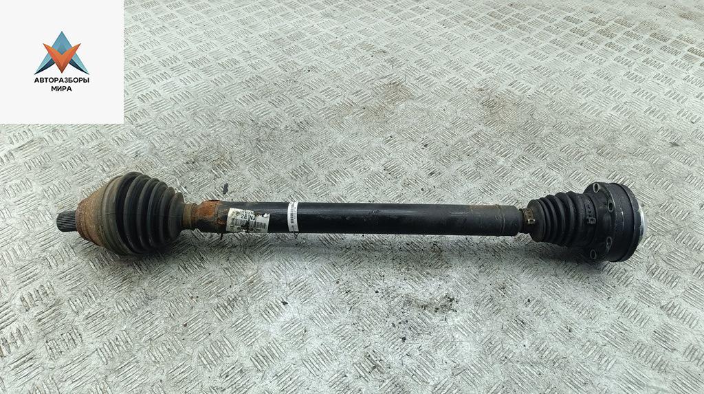 полуось передняя правая (приводной вал, ШРУС) Volkswagen Passat B6 2006, 2.0 л., дизель, МКПП, красный, универсал - фото №1