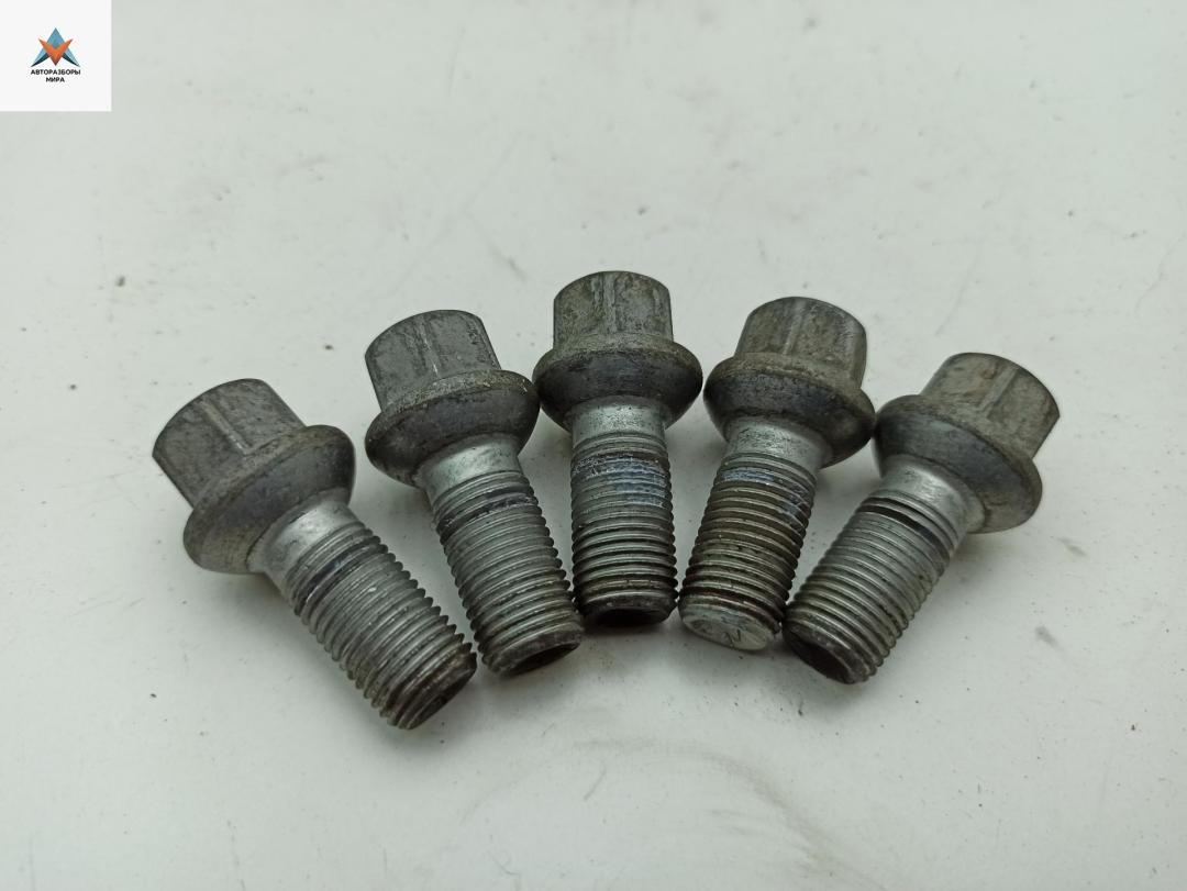 болт колесный Mercedes-Benz M-Class ML W164 2005, 3.0 л., дизель, АКПП, чёрный, внедорожник 5 дв. - фото №1