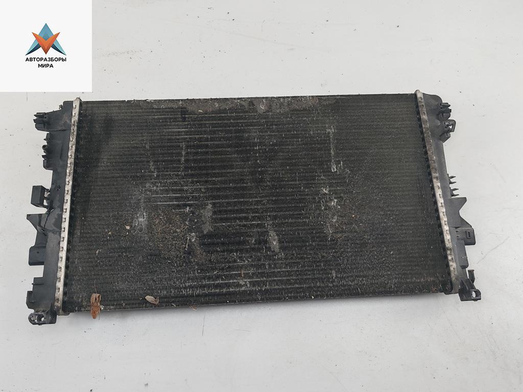 радиатор охлаждения Mercedes-Benz Vito-2 / Viano W639 2006, 2.2 л., дизель, МКПП, белый, микроавтобус, 6395010401 - фото №1