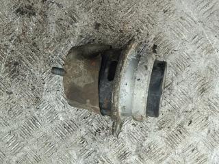 подушка крепления двигателя Volkswagen Touareg 1 поколение 2004, 5.0 л., дизель, АКПП, чёрный, внедорожник 5 дв.