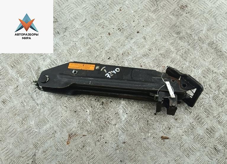 домкрат Volkswagen Touareg 1 поколение 2004, 5.0 л., дизель, АКПП, чёрный, внедорожник 5 дв. - фото №1