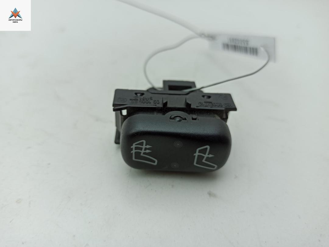 кнопка обогрева сидений Mercedes-Benz M-Class ML W163 1999, 4.3 л., бензин, АКПП, чёрный, внедорожник 5 дв., 1638200210 - фото №1