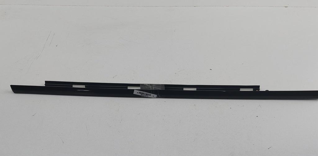 накладка двери (крышки) багажника BMW X5 E53 2003, 3.0 л., бензин, МКПП, чёрный, внедорожник 5 дв.