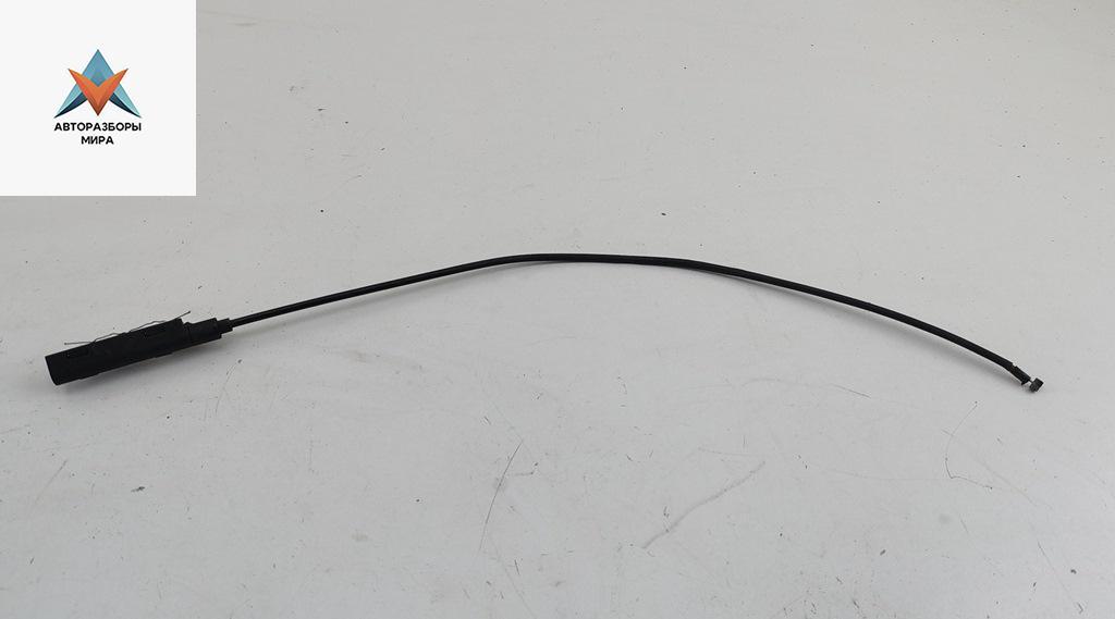 трос капота BMW 5 серия E39 1999, 2.5 л., бензин, АКПП, серый, универсал - фото №1