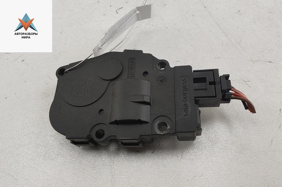 моторчик заслонки печки Mercedes-Benz M-Class ML W164 2005, 3.0 л., дизель, АКПП, чёрный, внедорожник 5 дв., 410475520 - фото №1