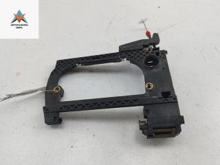 Корпус (держатель) ручки двери передней правой BMW 5 серия E39 [рестайлинг] 2000, 2.5 л., бензин, МКПП, чёрный, универсал