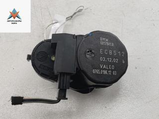 моторчик заслонки печки BMW X5 E53 [рестайлинг] 2003, 3.0 л., бензин, МКПП, чёрный, внедорожник 5 дв., 6917941