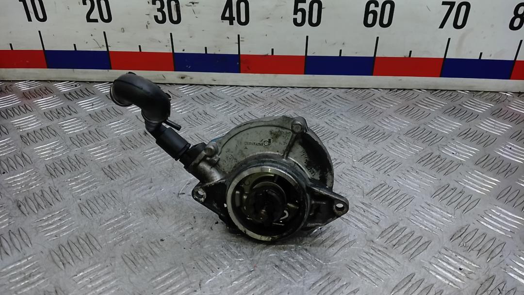 насос вакуумный Audi Q7 4L 2007, 3.0 л., D TDI, дизель, АКПП, внедорожник 5 дв., BN - фото №1