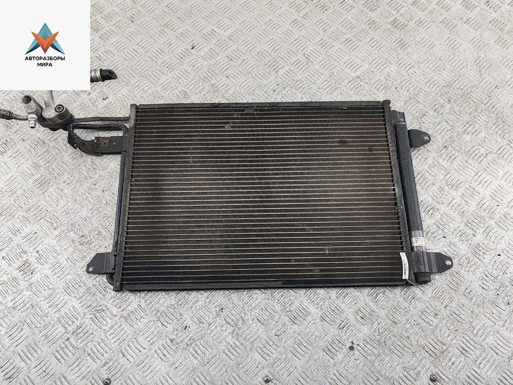 радиатор кондиционера Audi A3 8P 2003, 1.6 л., бензин, МКПП, серый, хетчбэк 3 дв., 1K0820411F - фото №1