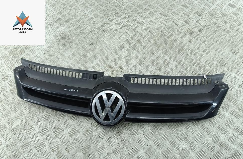 решетка радиатора Volkswagen Golf 5 поколение 2006, чёрный, хетчбэк 5 дв. - фото №1