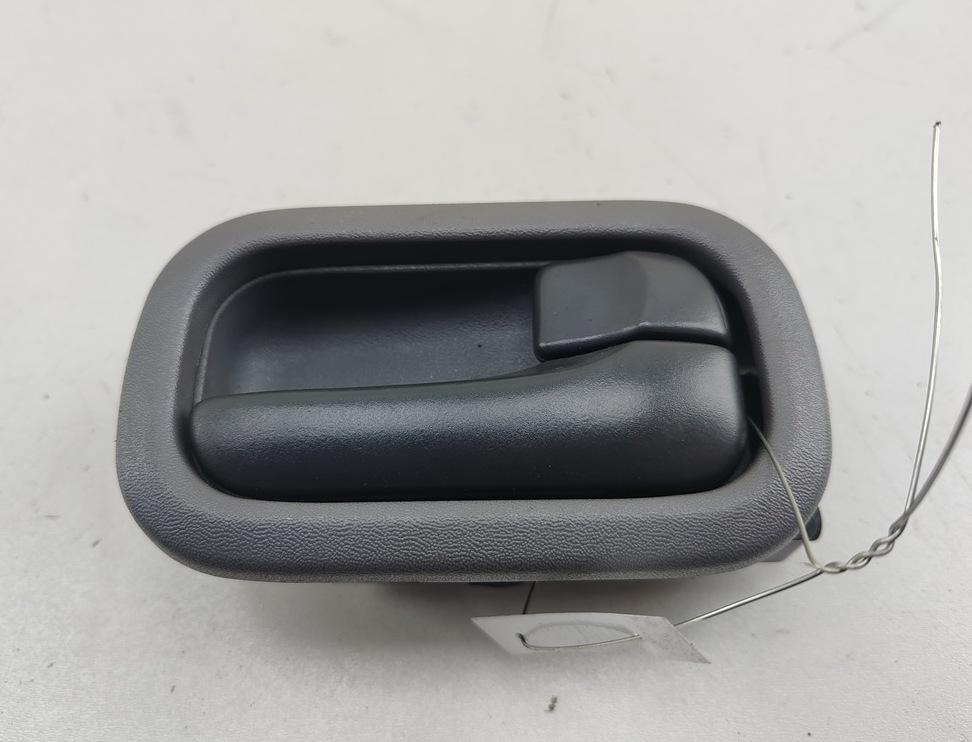 ручка внутренняя задняя правая Nissan Almera Tino 2003, 2.2 л., дизель, МКПП, синий, минивэн
