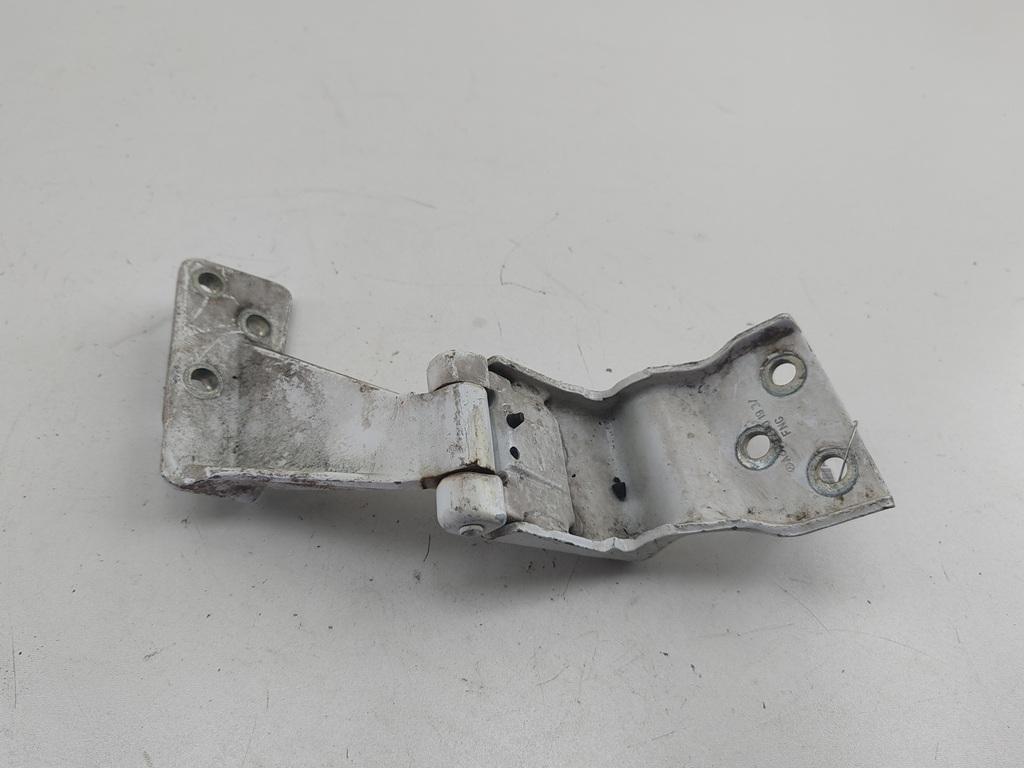 петля двери Mercedes-Benz Vito 2006, белый, микроавтобус, 6397401937 - фото №1