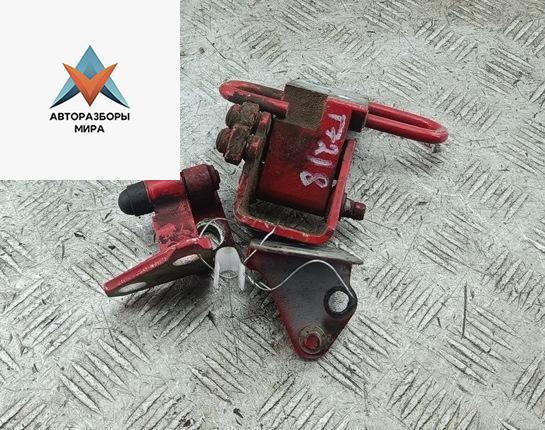 петля двери Volkswagen Passat B6 2006, красный, универсал - фото №1